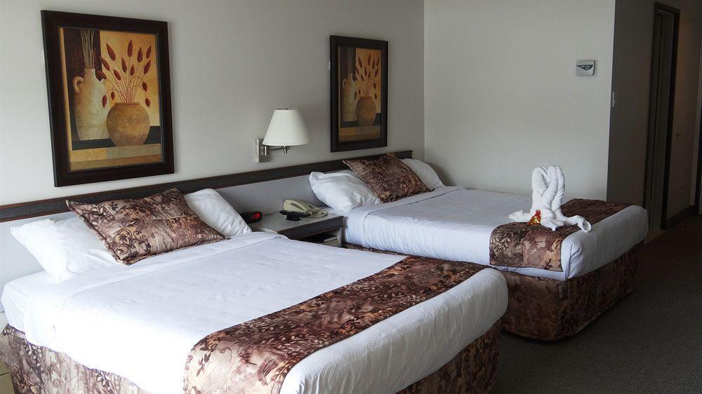 Hotel Le Floral Шербрук Экстерьер фото